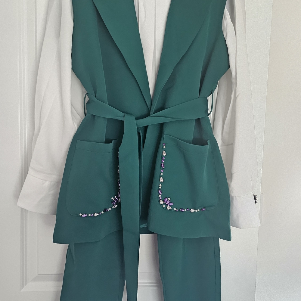 Chic Teal Women's Pantsuit with Embellished Pockets